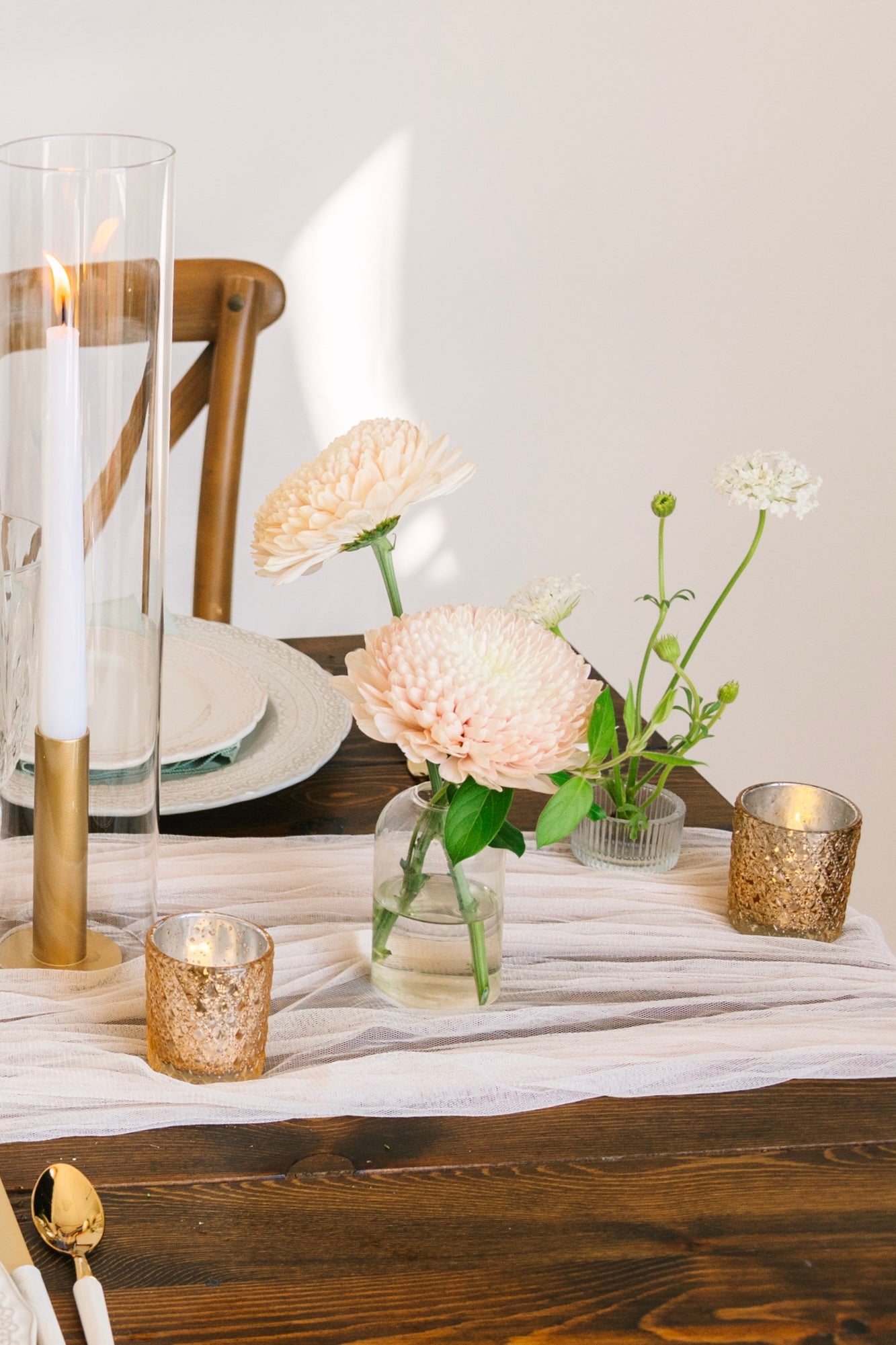 Mono Botanical Bud Vase