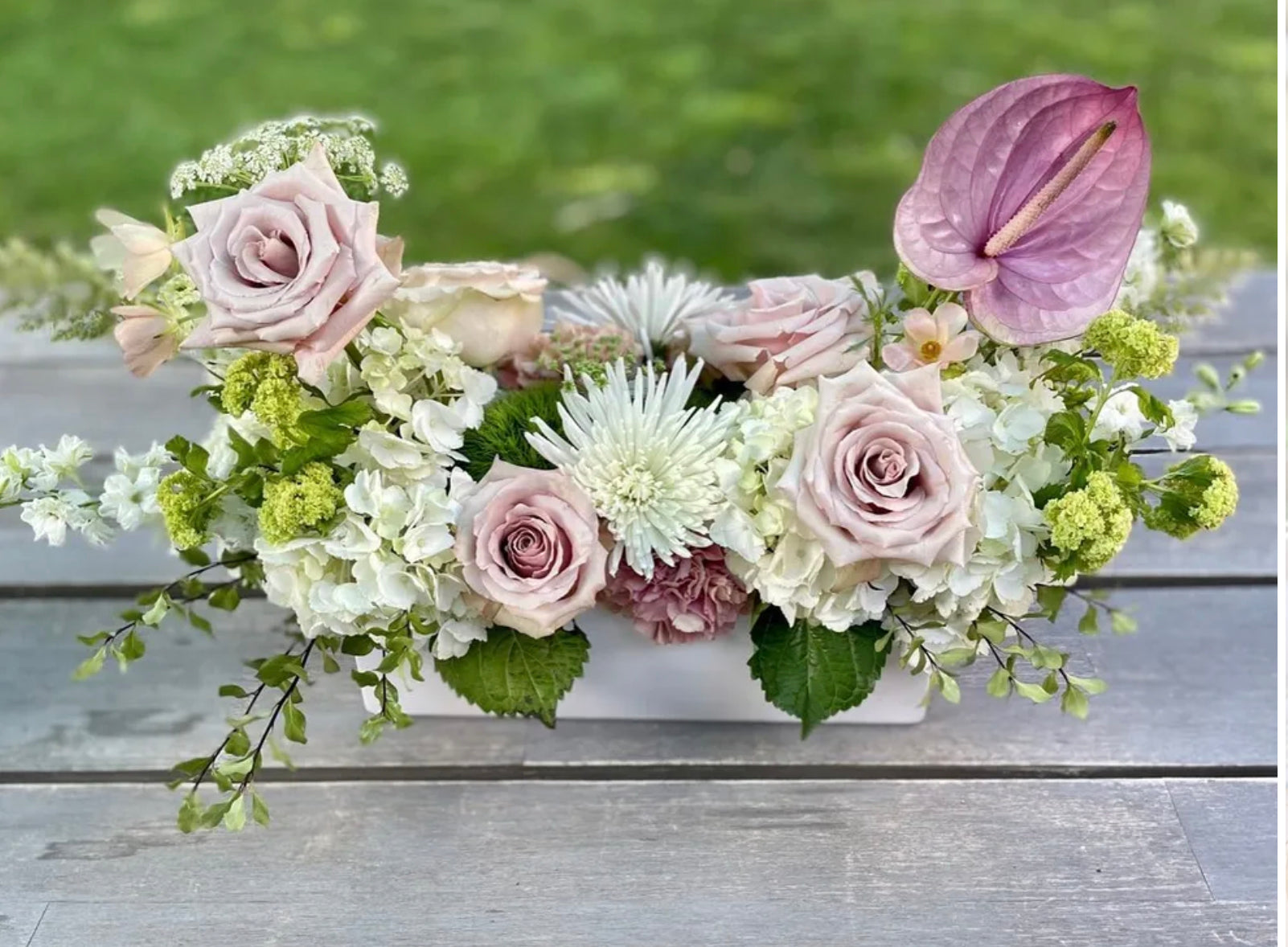 dusty rose and white long centerpiece