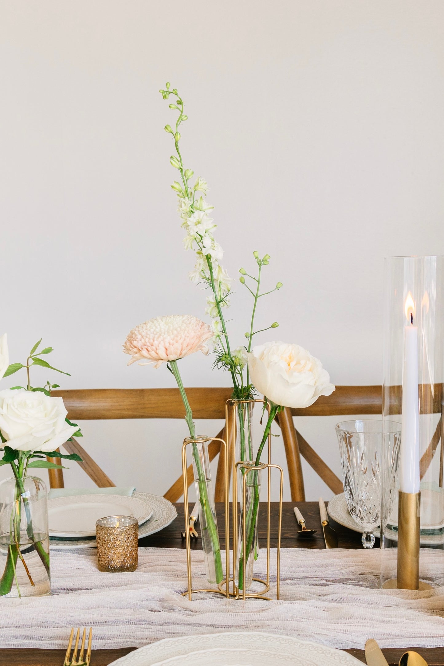 Staggered stem trio with white and blush flowers